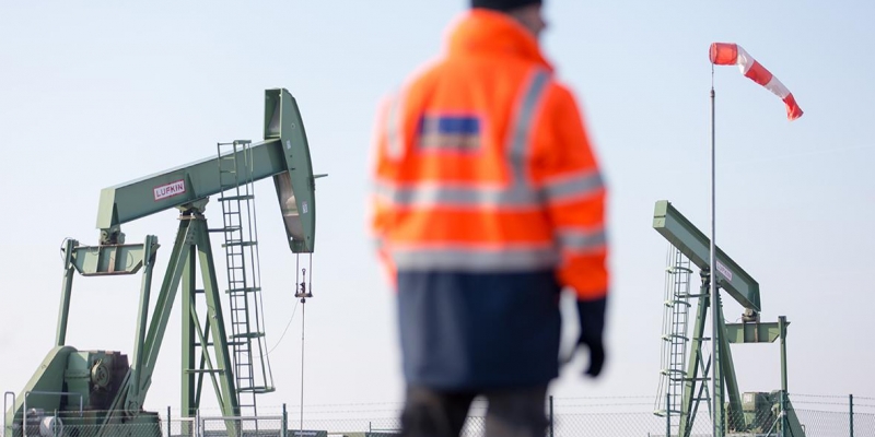 Эксперты сообщили о риске снижения добычи нефти в России на 50-80 млн