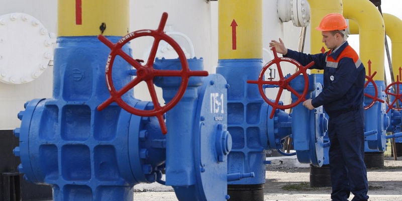 «Газпром» сократил транзит газа через Украину